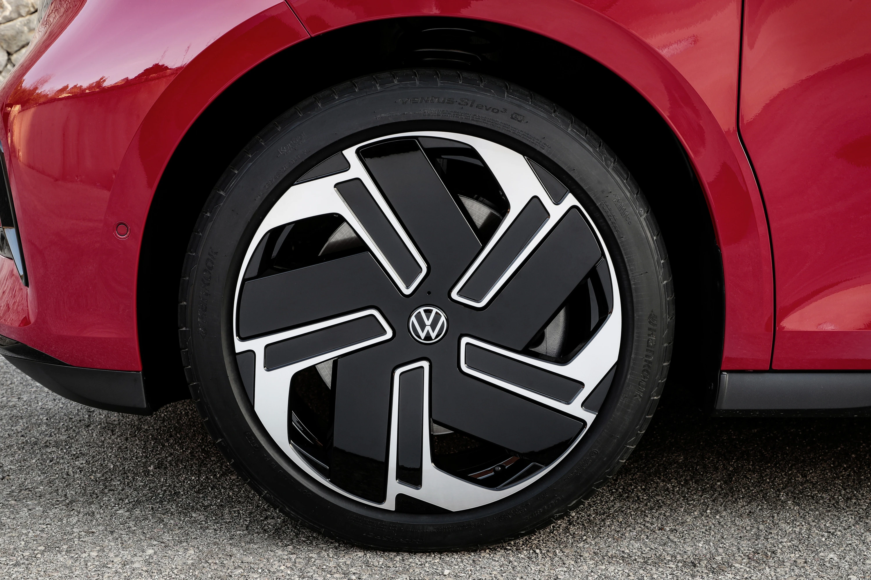 Volkswagen ID. Buzz NWB GTX 79 kWh wheels view