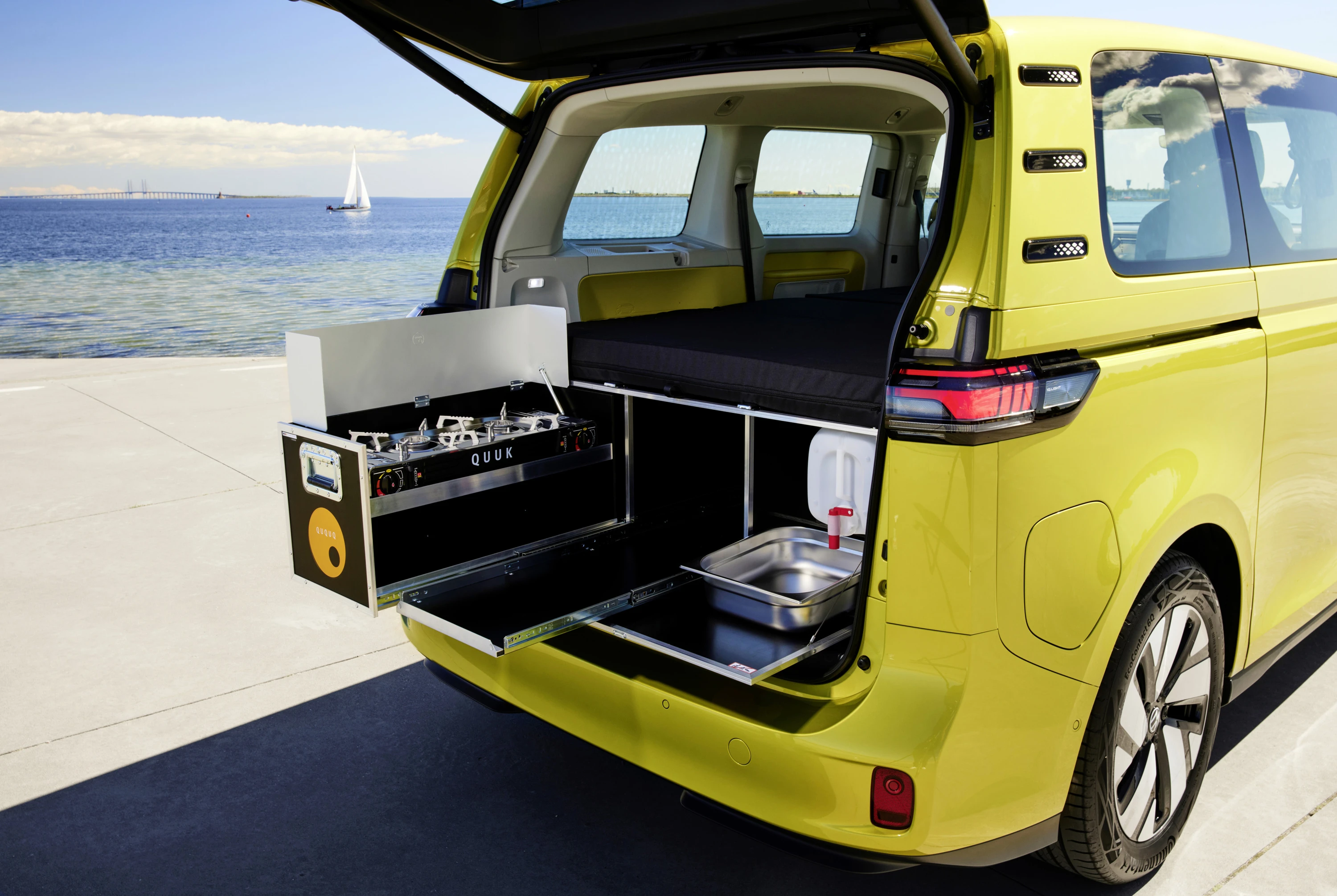 Volkswagen ID. Buzz NWB Pro 4MOTION 79 kWh trunk view