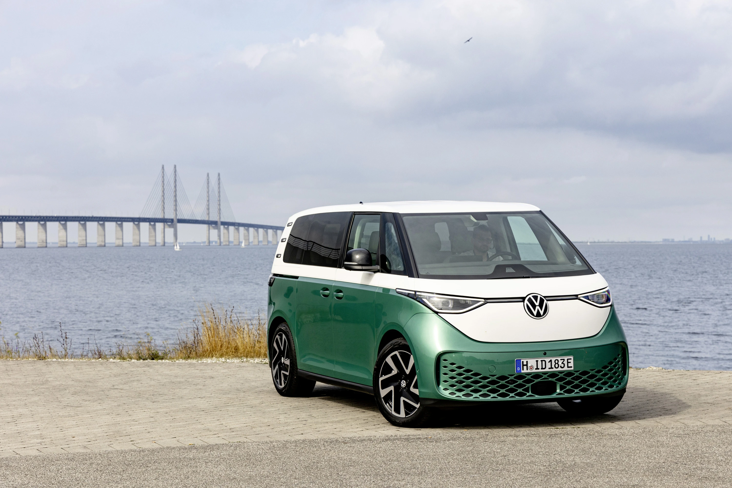Volkswagen ID. Buzz NWB Pure 59 kWh exterior view