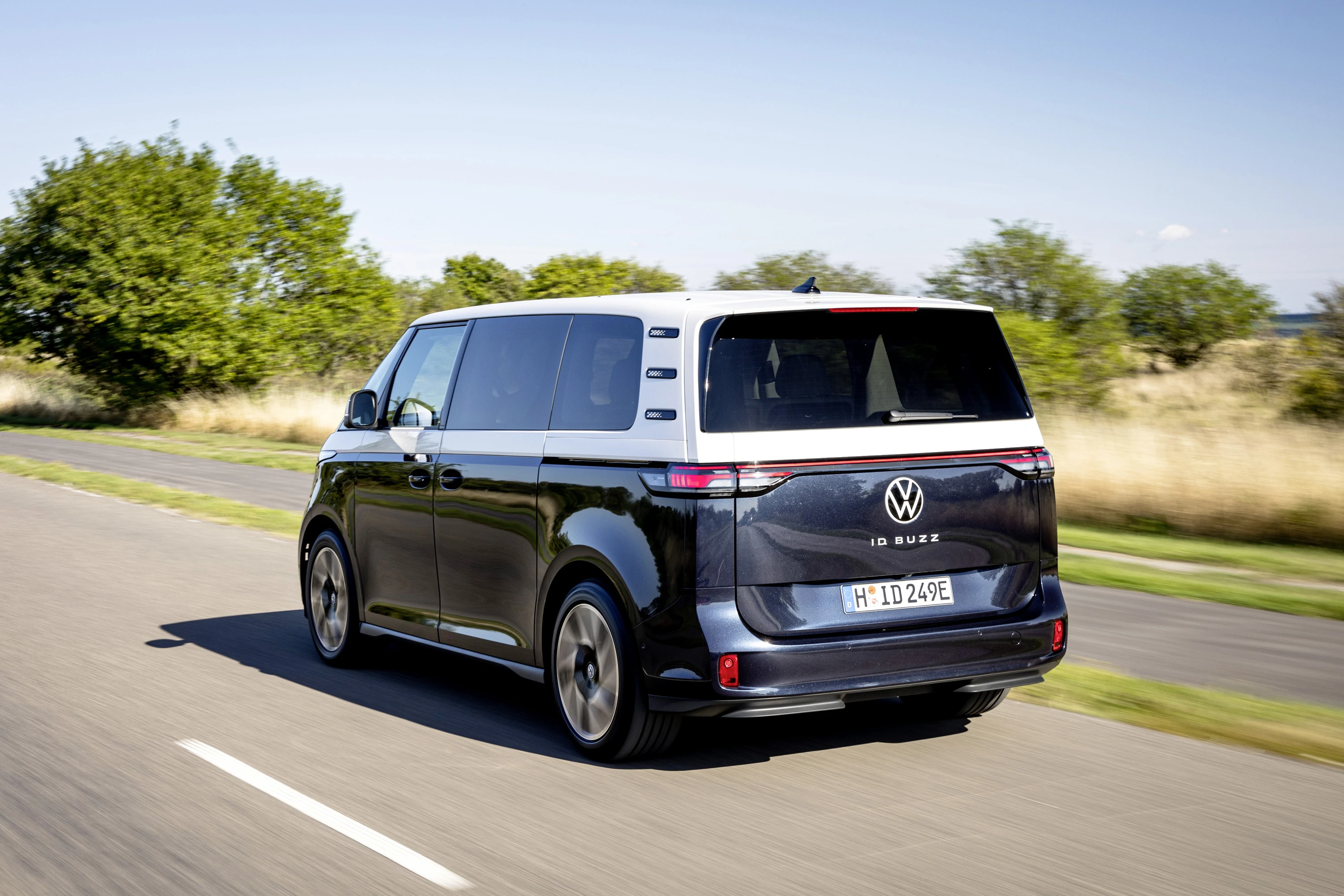 Volkswagen ID. Buzz NWB Pure 59 kWh exterior view
