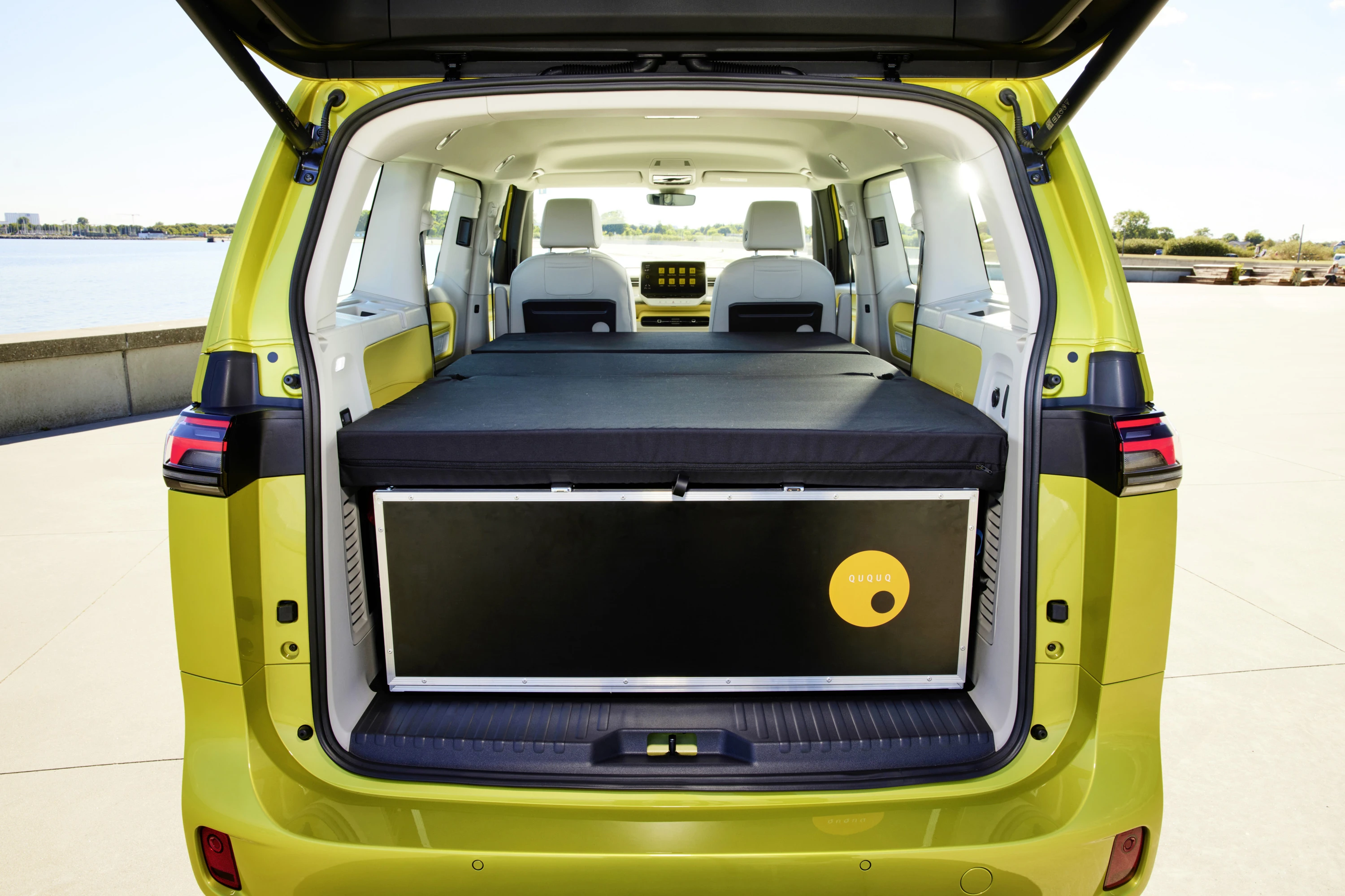 Volkswagen ID. Buzz Pro 82 kWh trunk view
