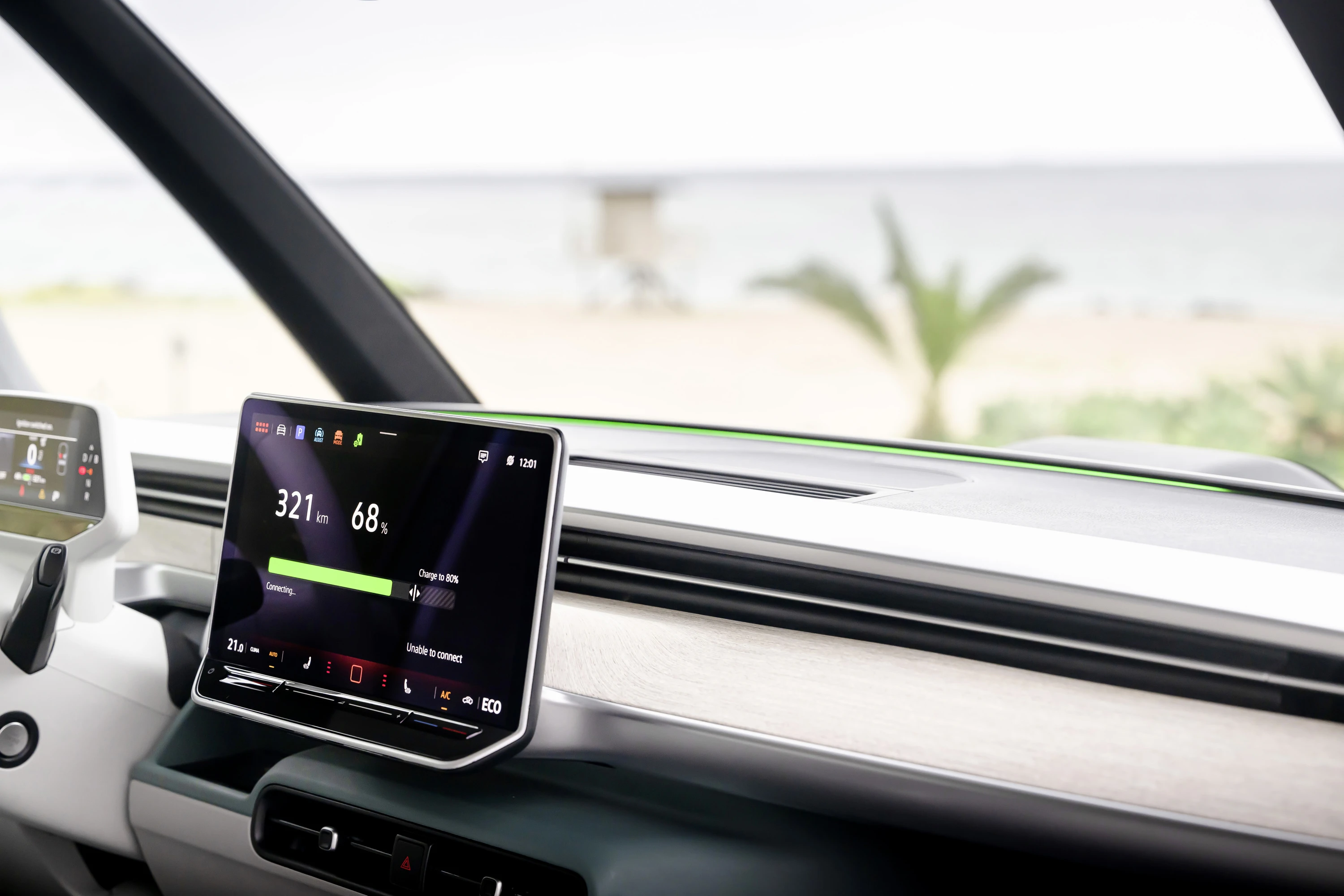 Volkswagen ID. Buzz Pro LWB screens view