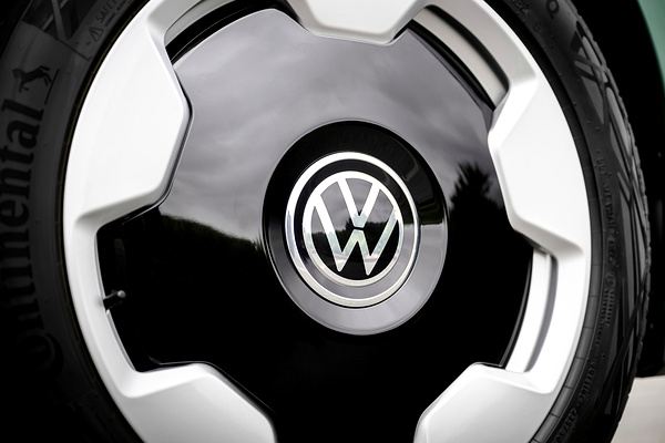 Volkswagen ID. Buzz Pro LWB wheels view