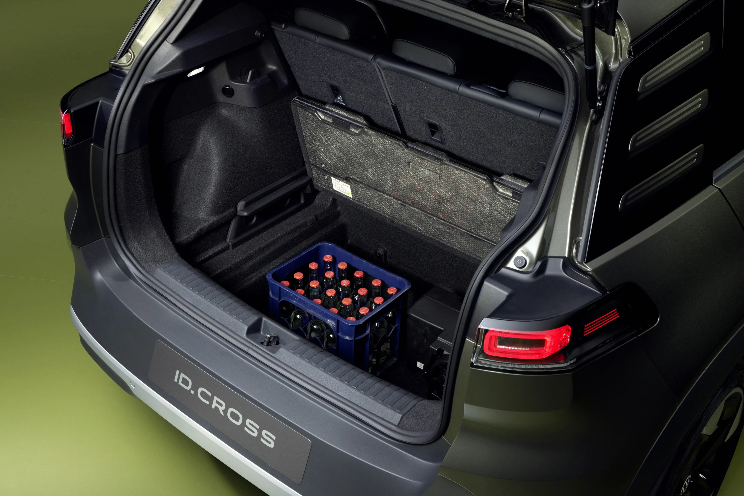 Volkswagen ID. Cross 155 kW trunk view