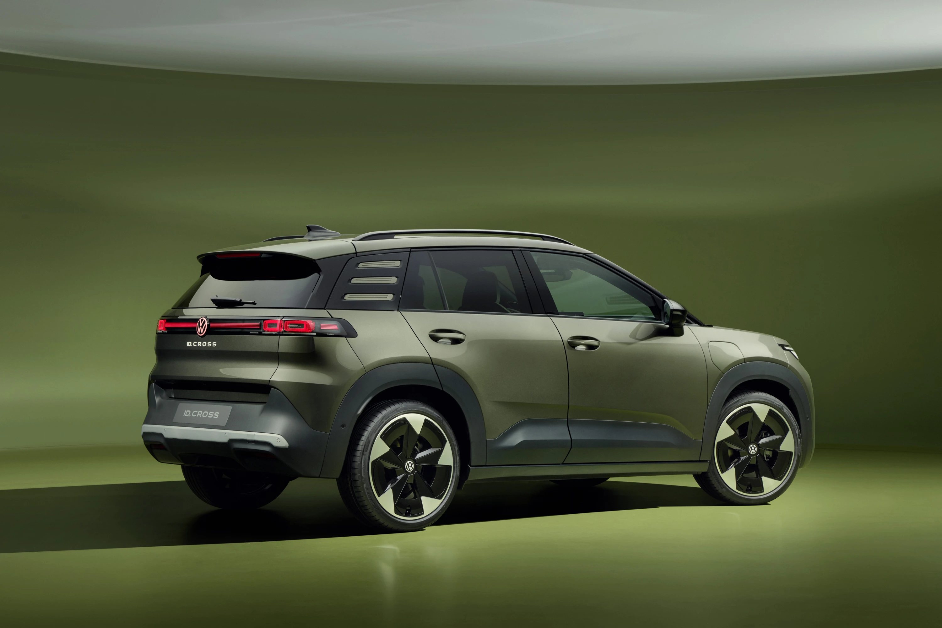 Volkswagen ID. Cross 85 kW exterior view