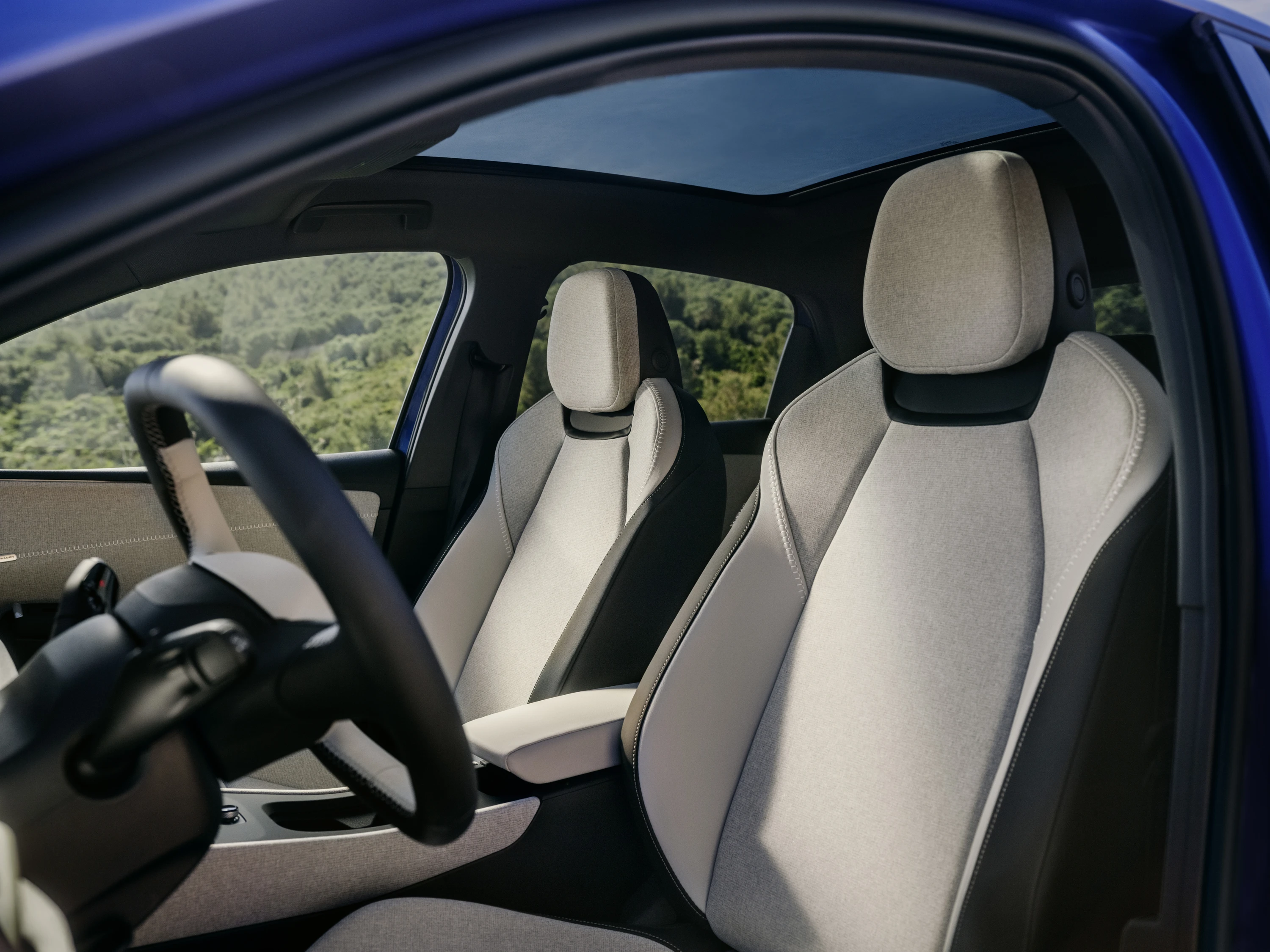 Volkswagen ID. Polo 155 kW frontseats view