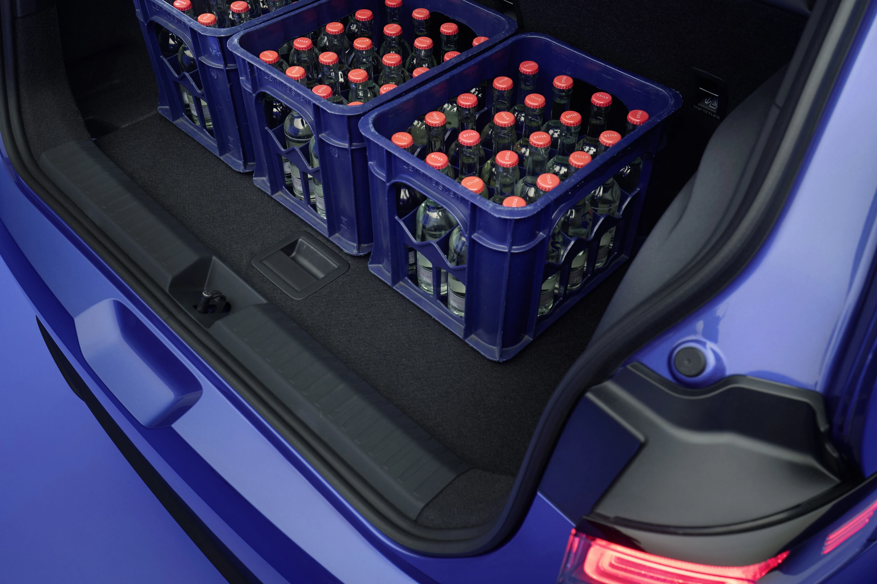 Volkswagen ID. Polo 85 kW trunk view