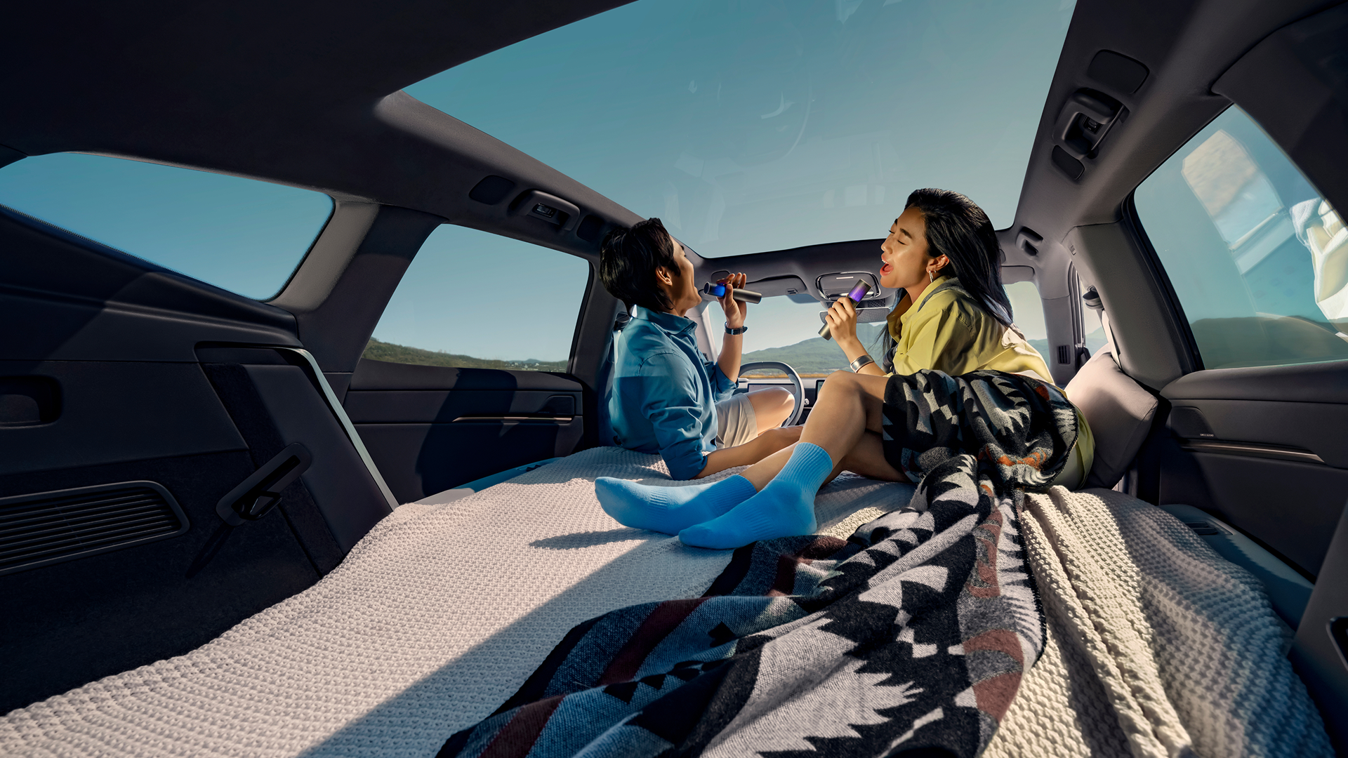 Volkswagen ID. UNYX 08 AWD Long Range interior view