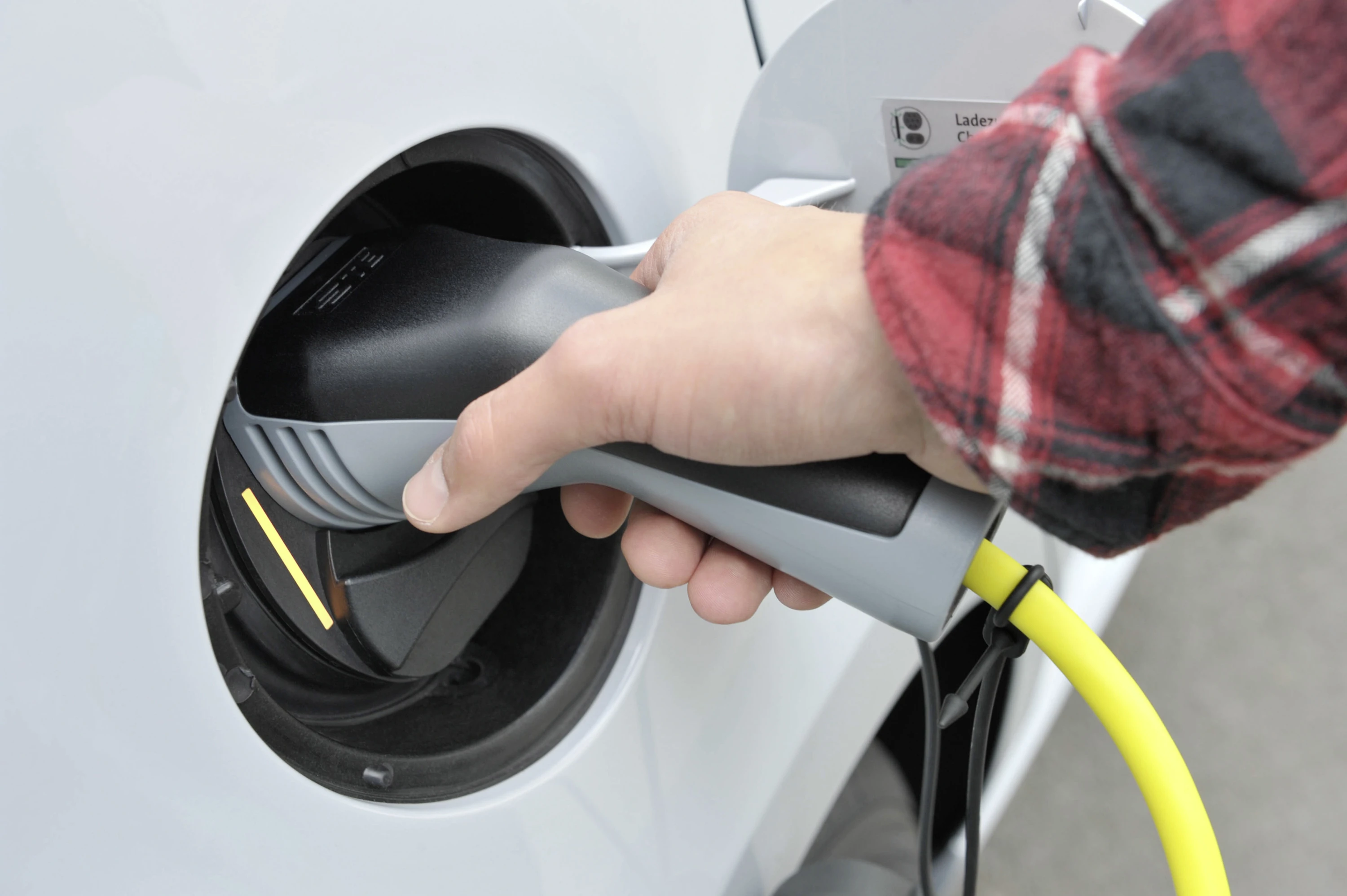 Volkswagen e-up! 18.7 kWh chargport view