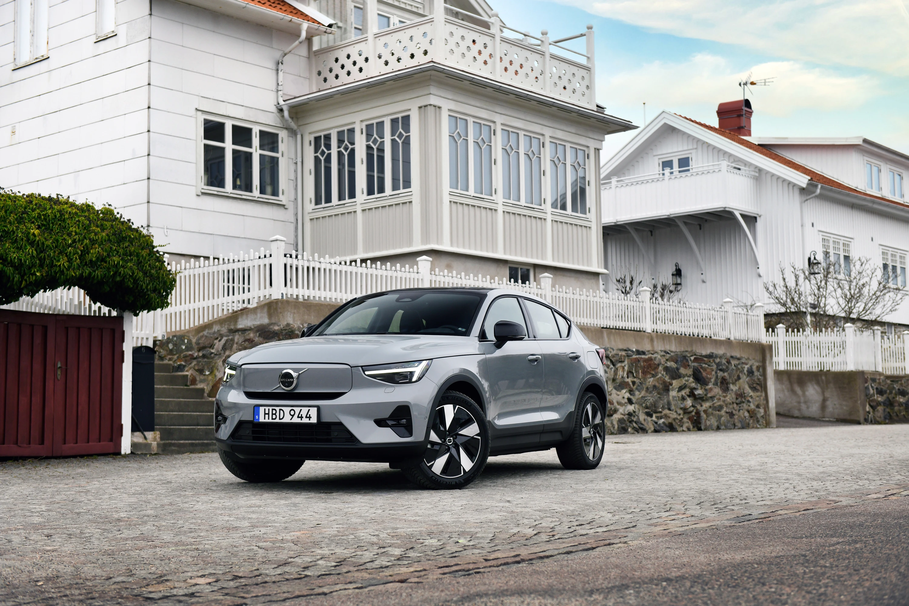 Volvo C40 Recharge Single Motor ER electric vehicle exterior