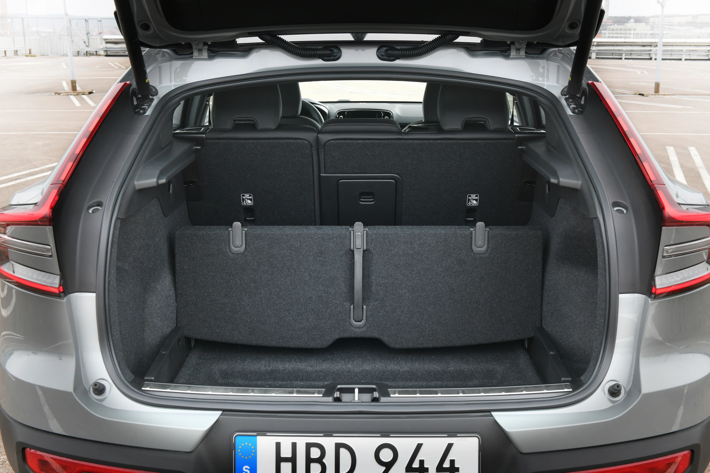 Volvo C40 Recharge Single Motor ER trunk view