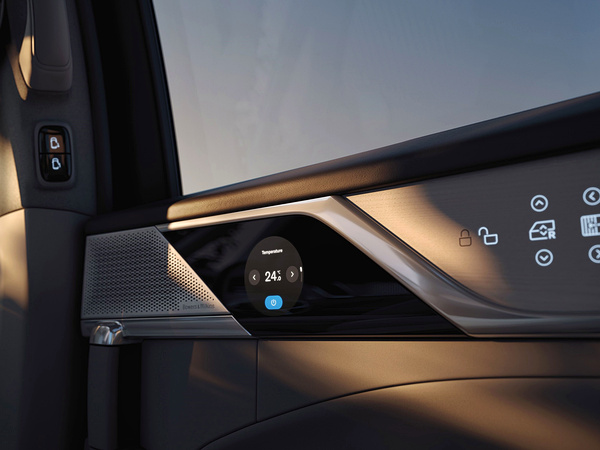 Volvo EM90 interior view