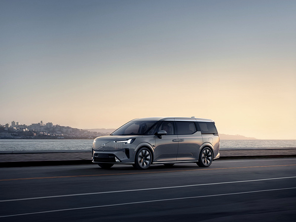 Volvo EM90 electric mpv