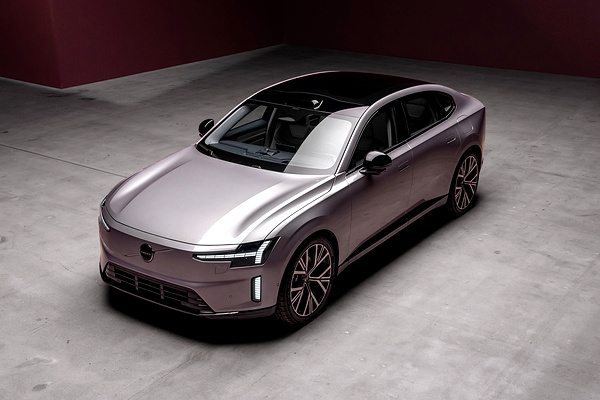 Volvo ES90 Twin Motor Performance exterior view