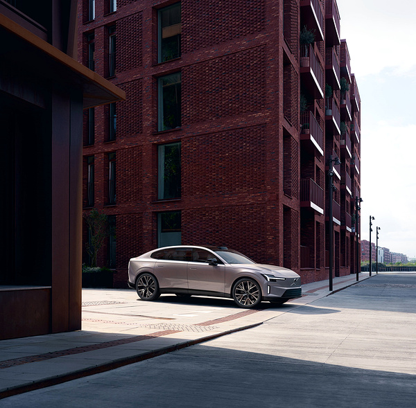 Volvo ES90 Twin Motor Performance exterior view