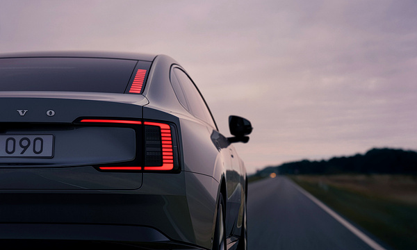 Volvo ES90 Twin Motor Performance taillights view