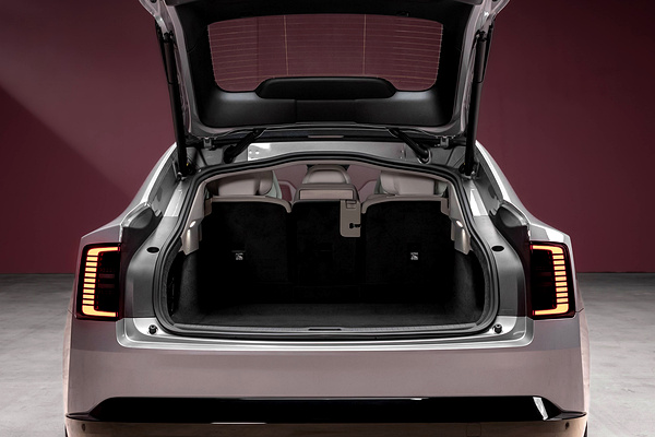 Volvo ES90 Twin Motor Performance trunk view