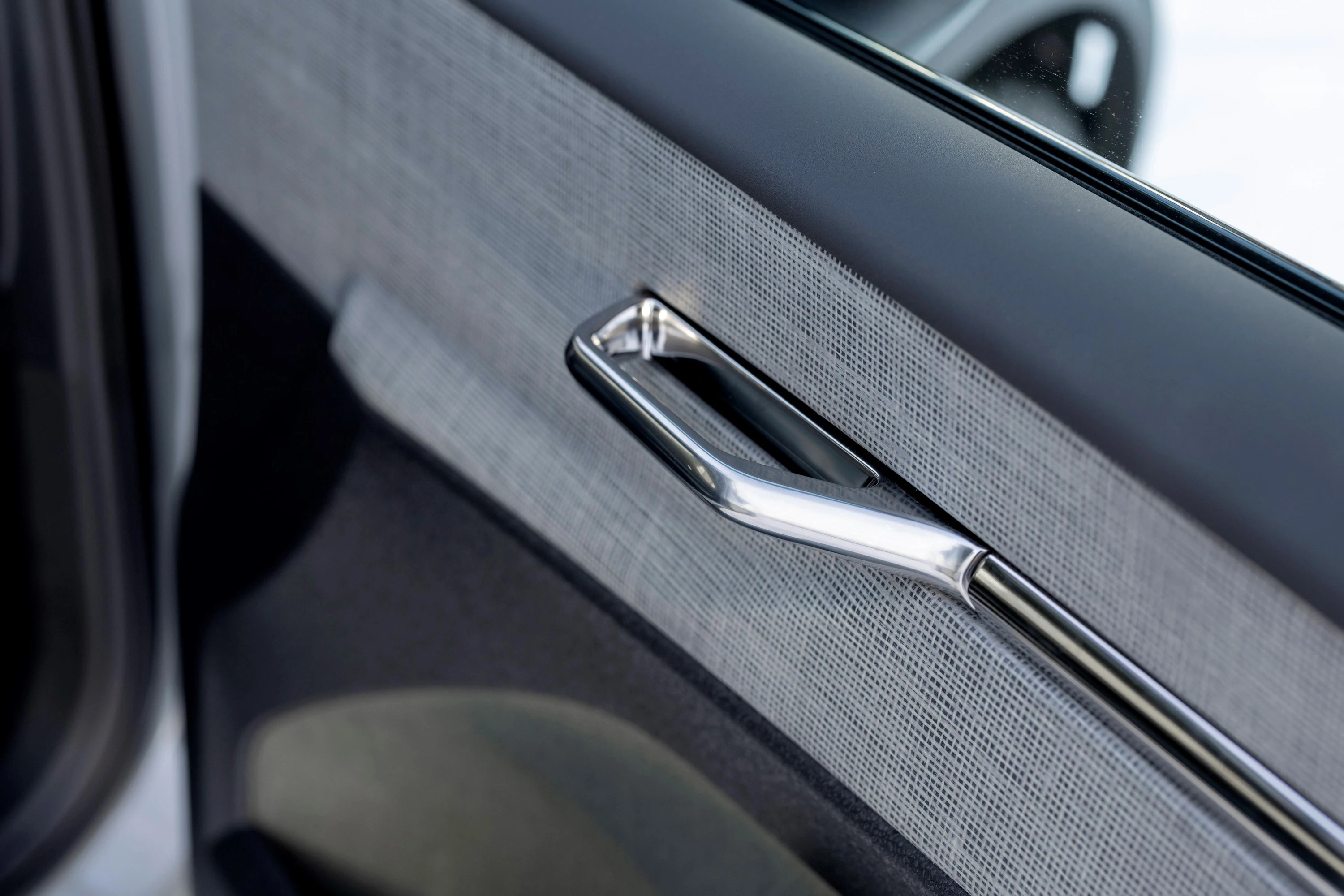 Volvo EX30 Cross Country details view
