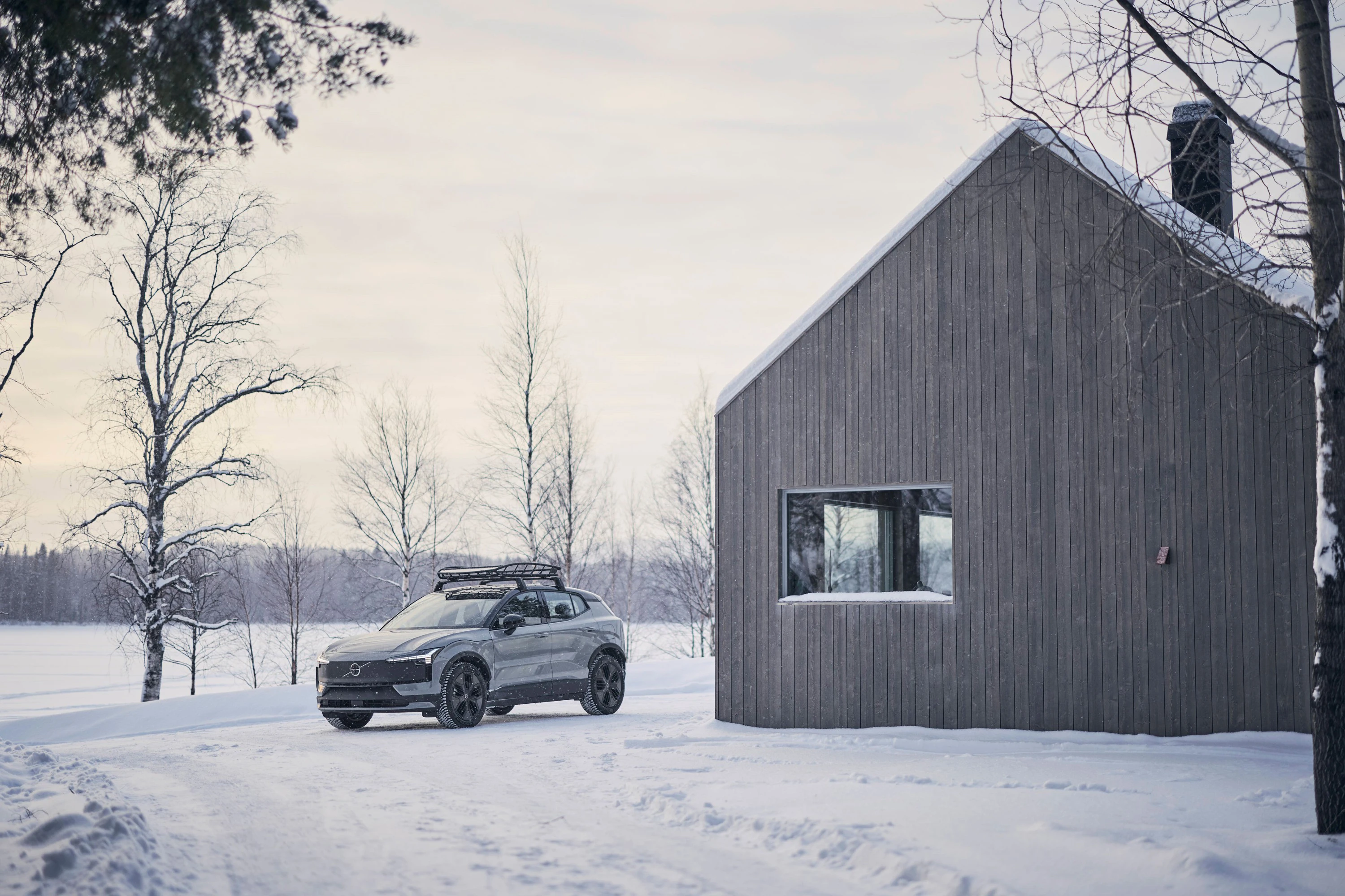 Volvo EX30 Cross Country exterior view