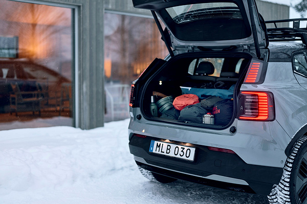 Volvo EX30 Cross Country trunk view