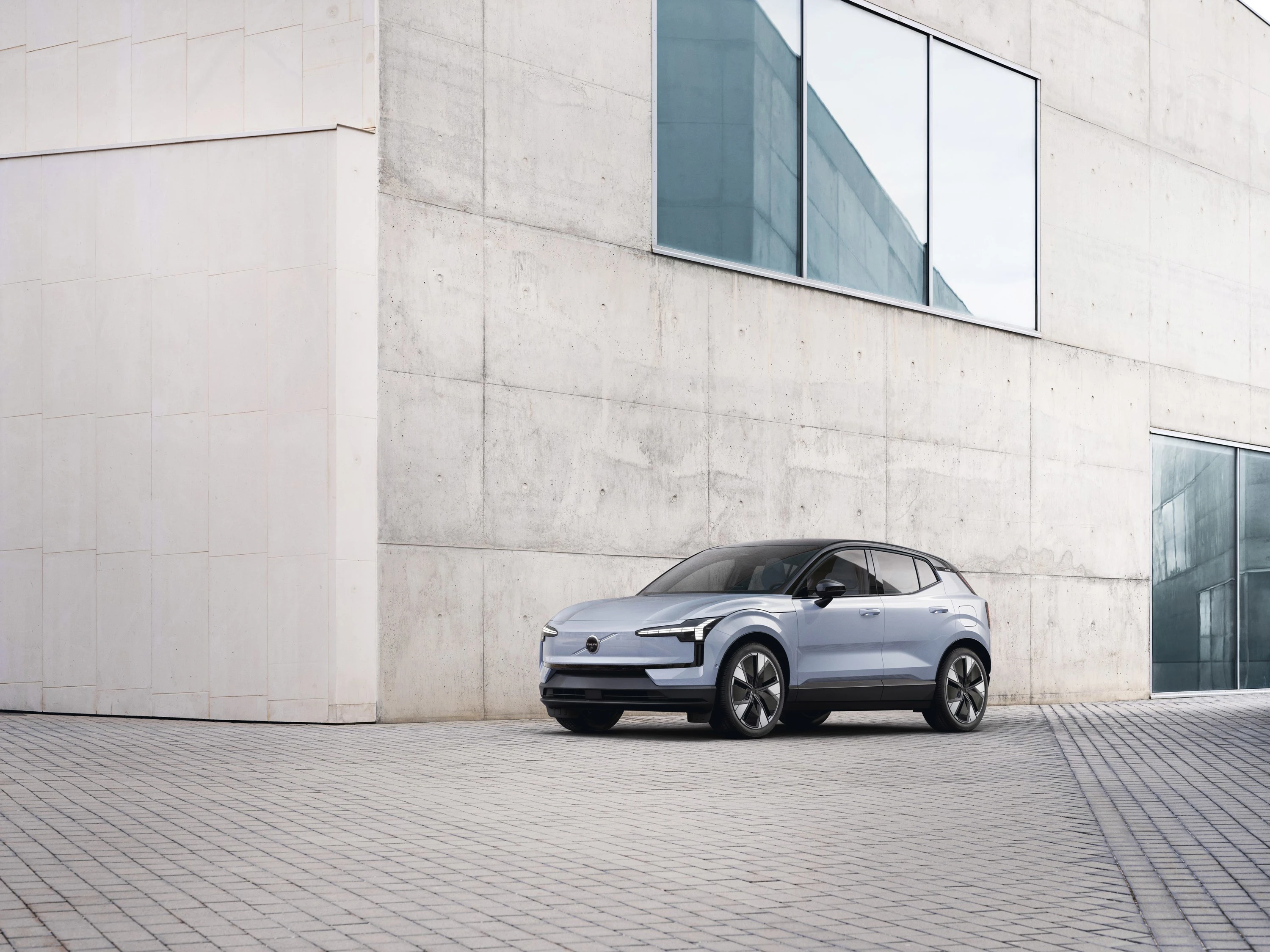 Volvo EX30 Single Motor exterior view