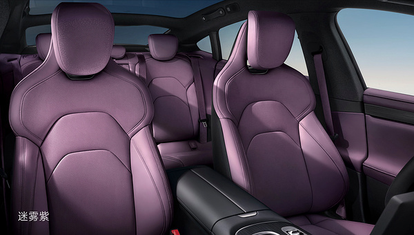 Xiaomi SU7 Pro frontseats view