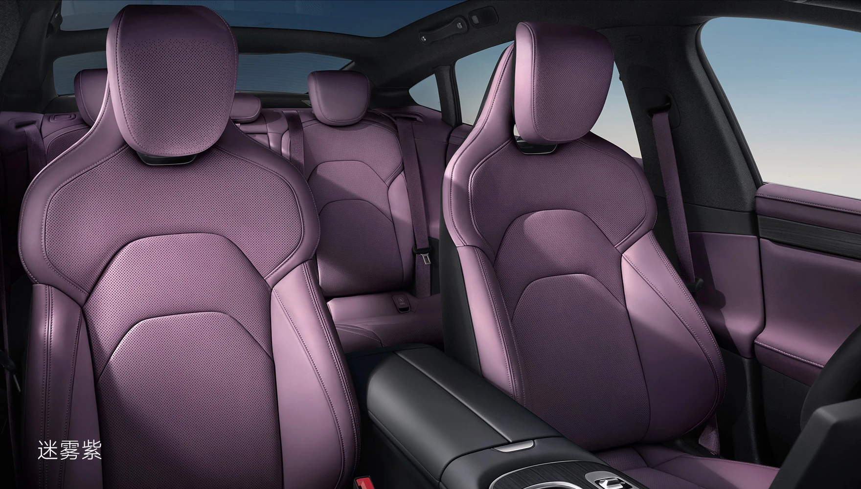 Xiaomi SU7 Pro frontseats view