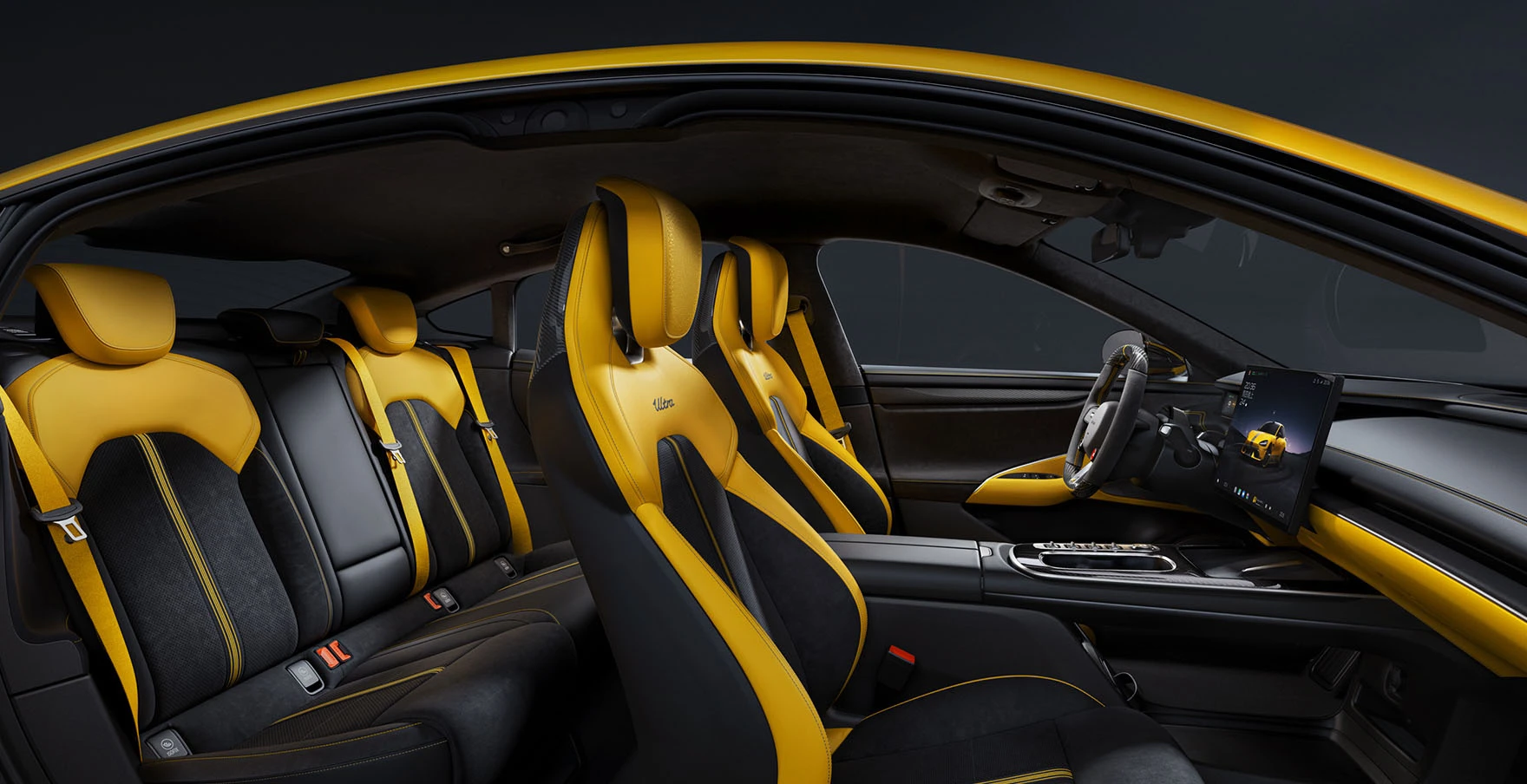 Xiaomi SU7 Ultra frontseats view