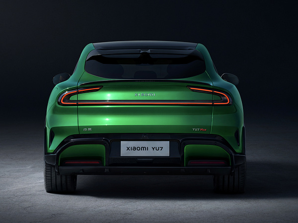 Xiaomi YU7 Max taillights view