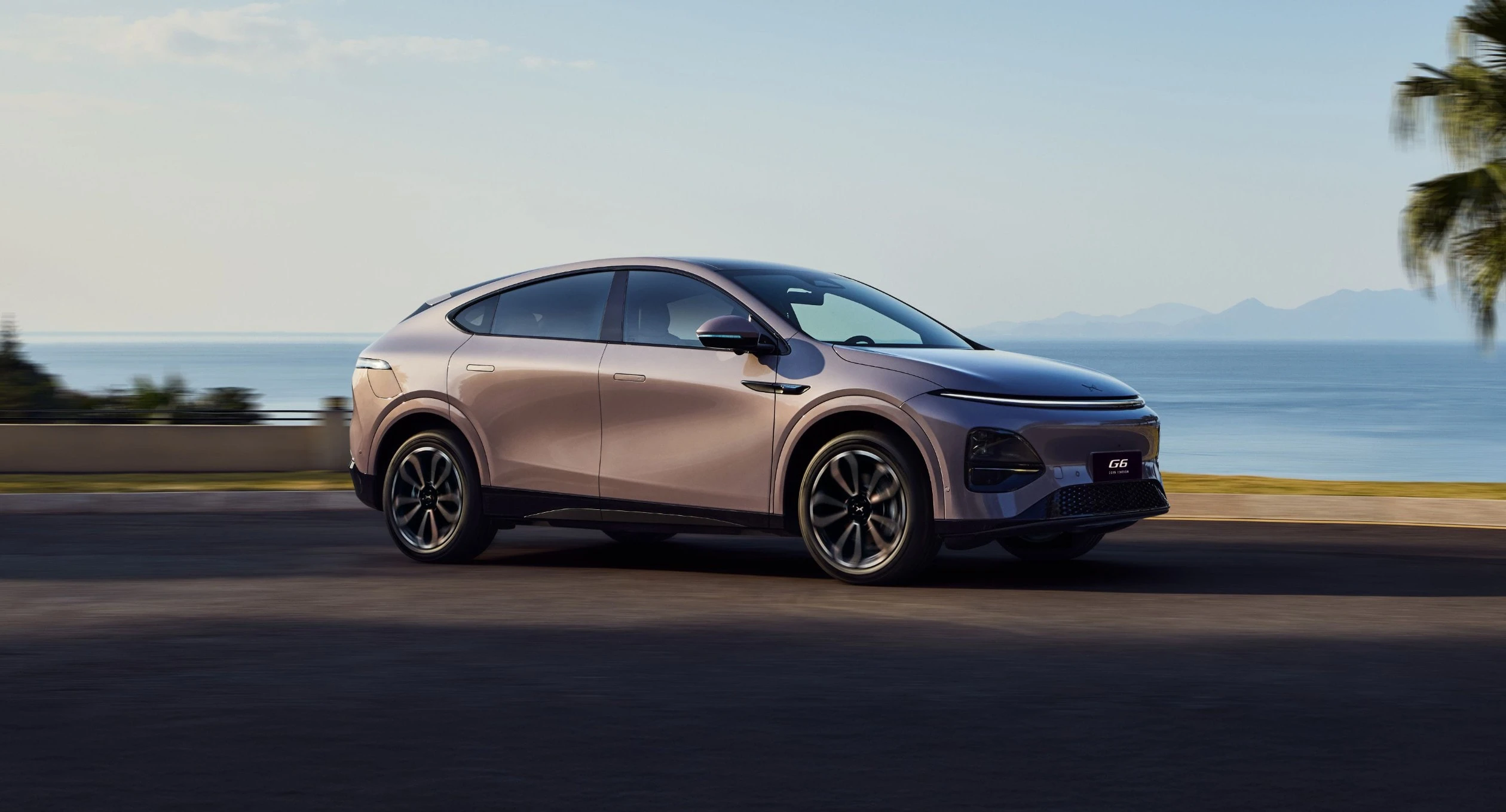 XPENG G6 AWD Performance exterior view