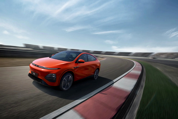 XPENG G6 AWD Performance dynamic view
