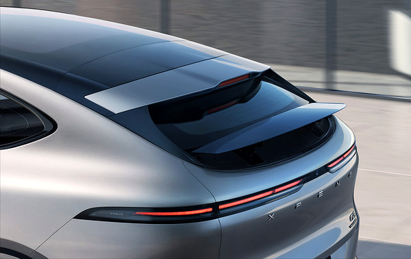 XPENG G6 AWD Performance exterior view