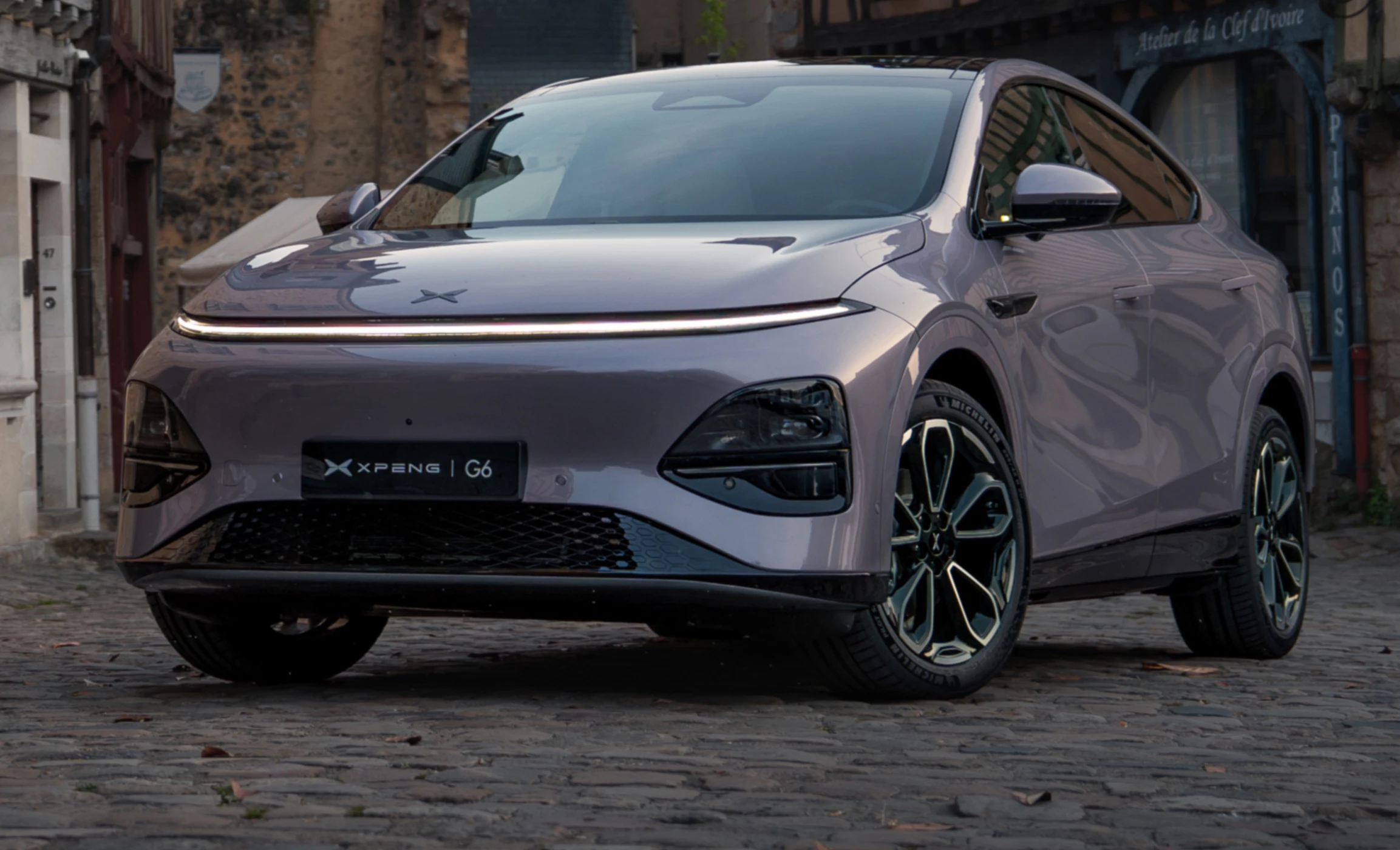 XPENG G6 RWD Long Range exterior view