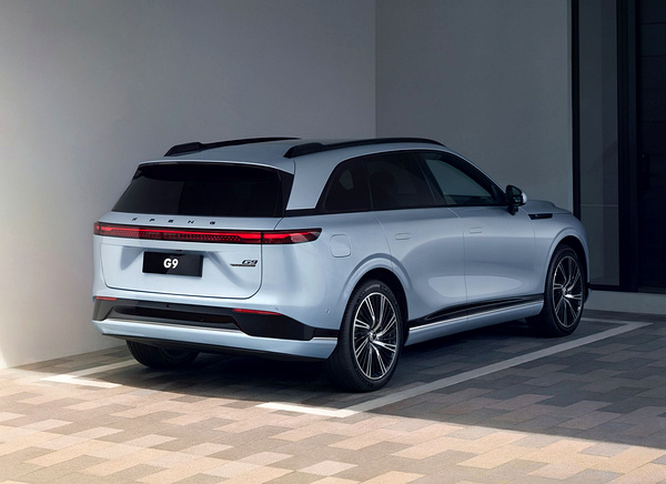 XPENG G9 RWD Long Range exterior view