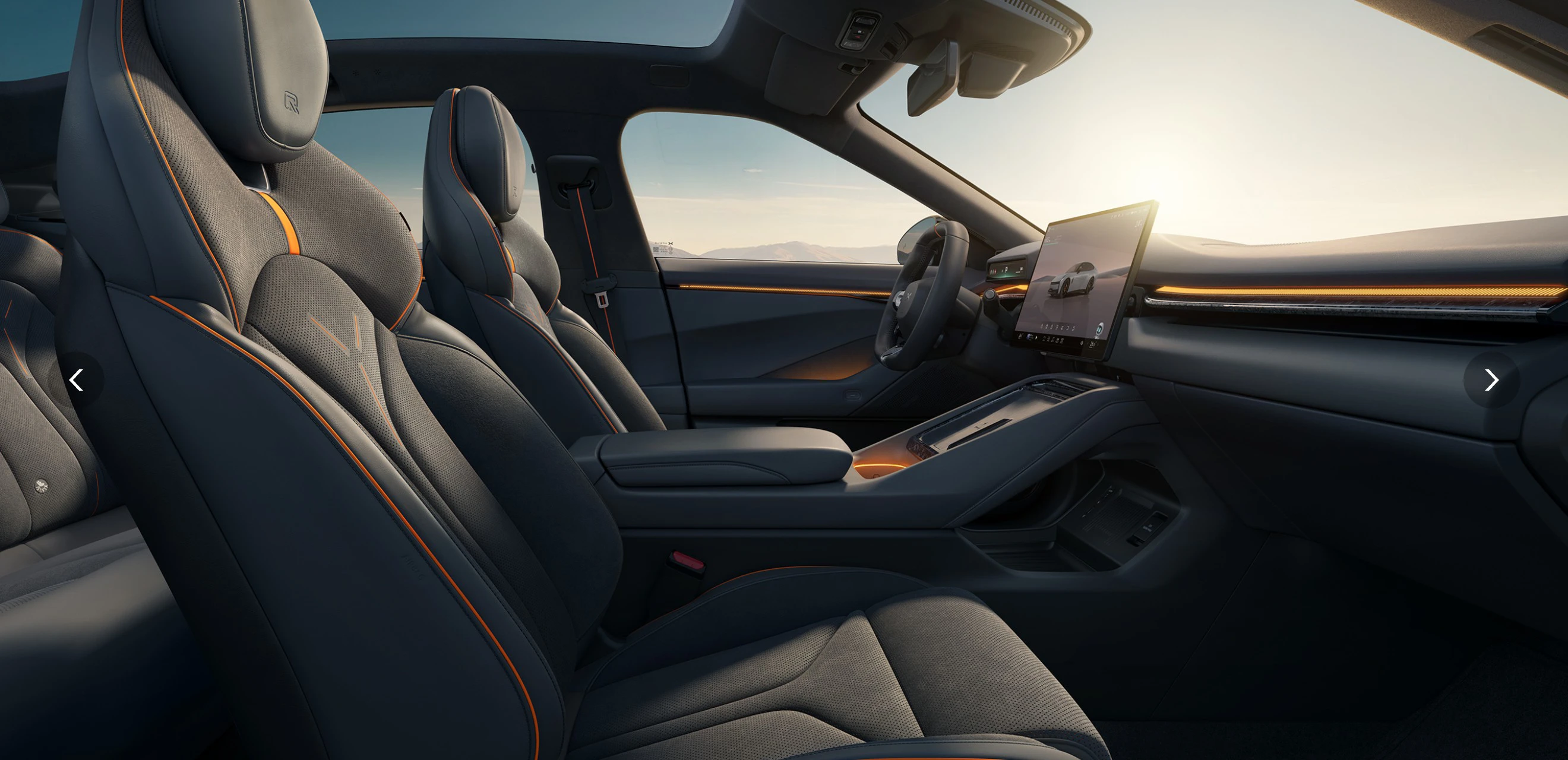 XPENG P7 750 AWD Performance frontseats view
