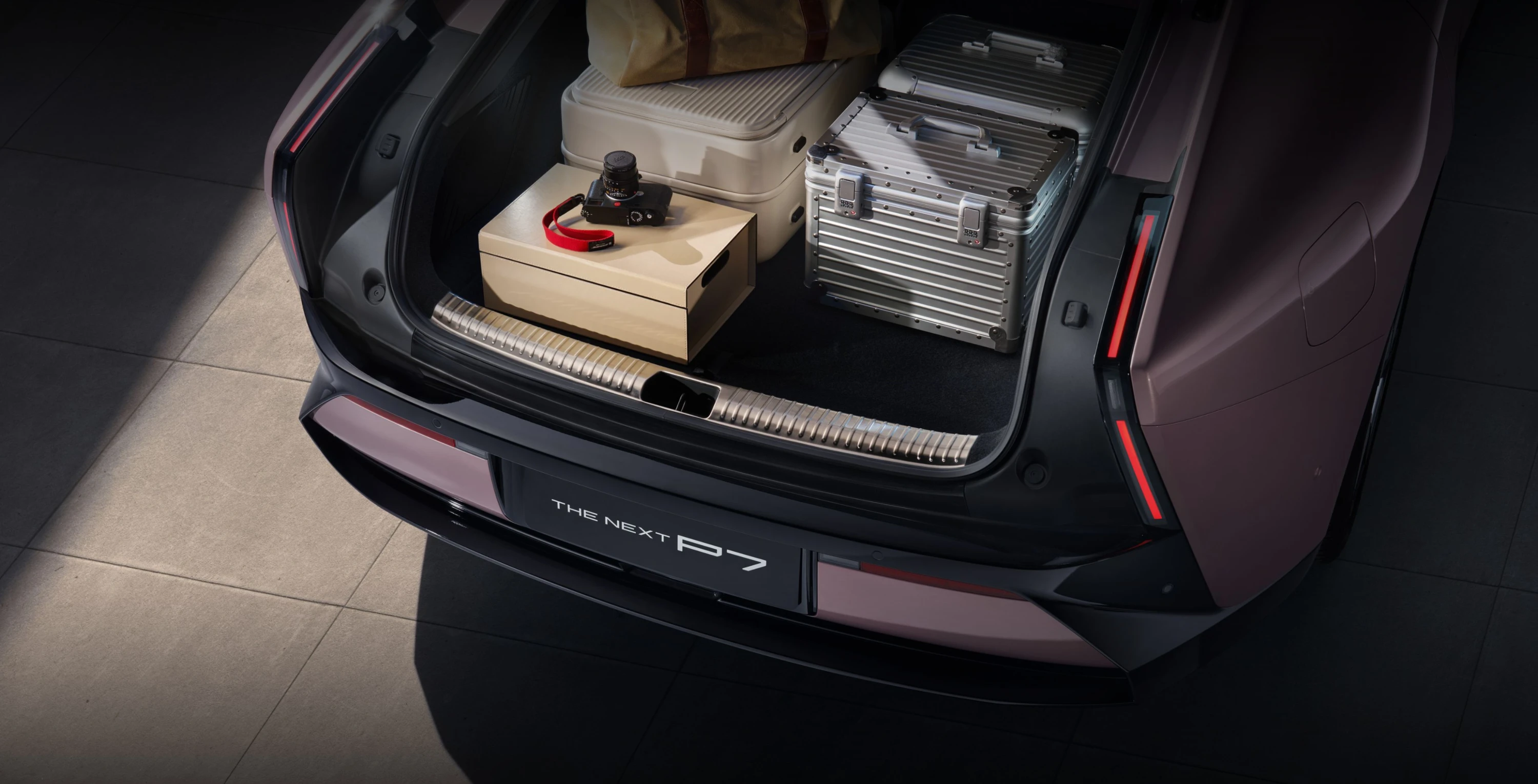 XPENG P7 750 AWD Performance trunk view