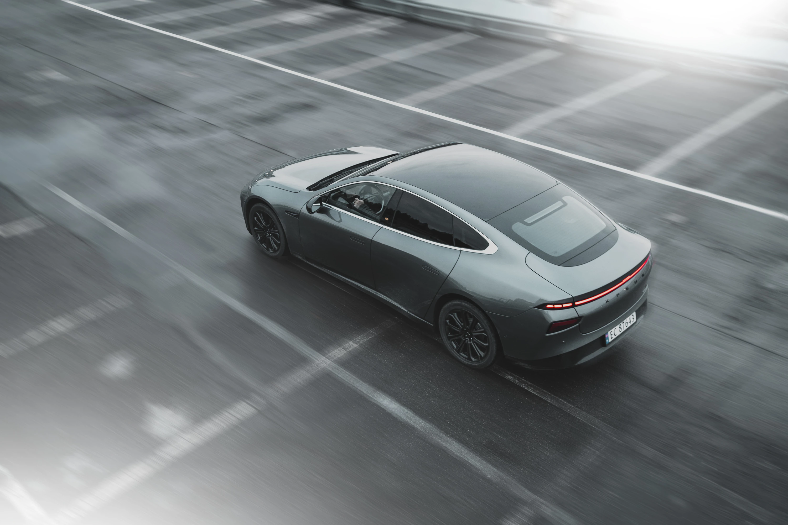 XPENG P7 AWD Performance exterior view