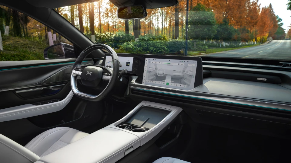 XPENG P7i 610 AWD interior view