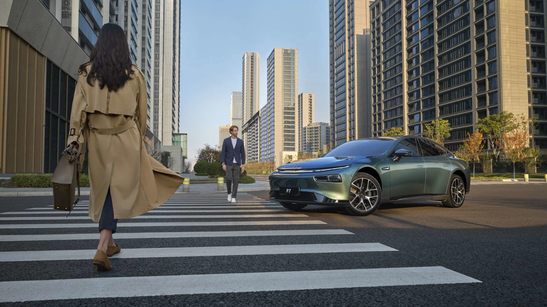 XPENG P7i 702 RWD lifestyle view