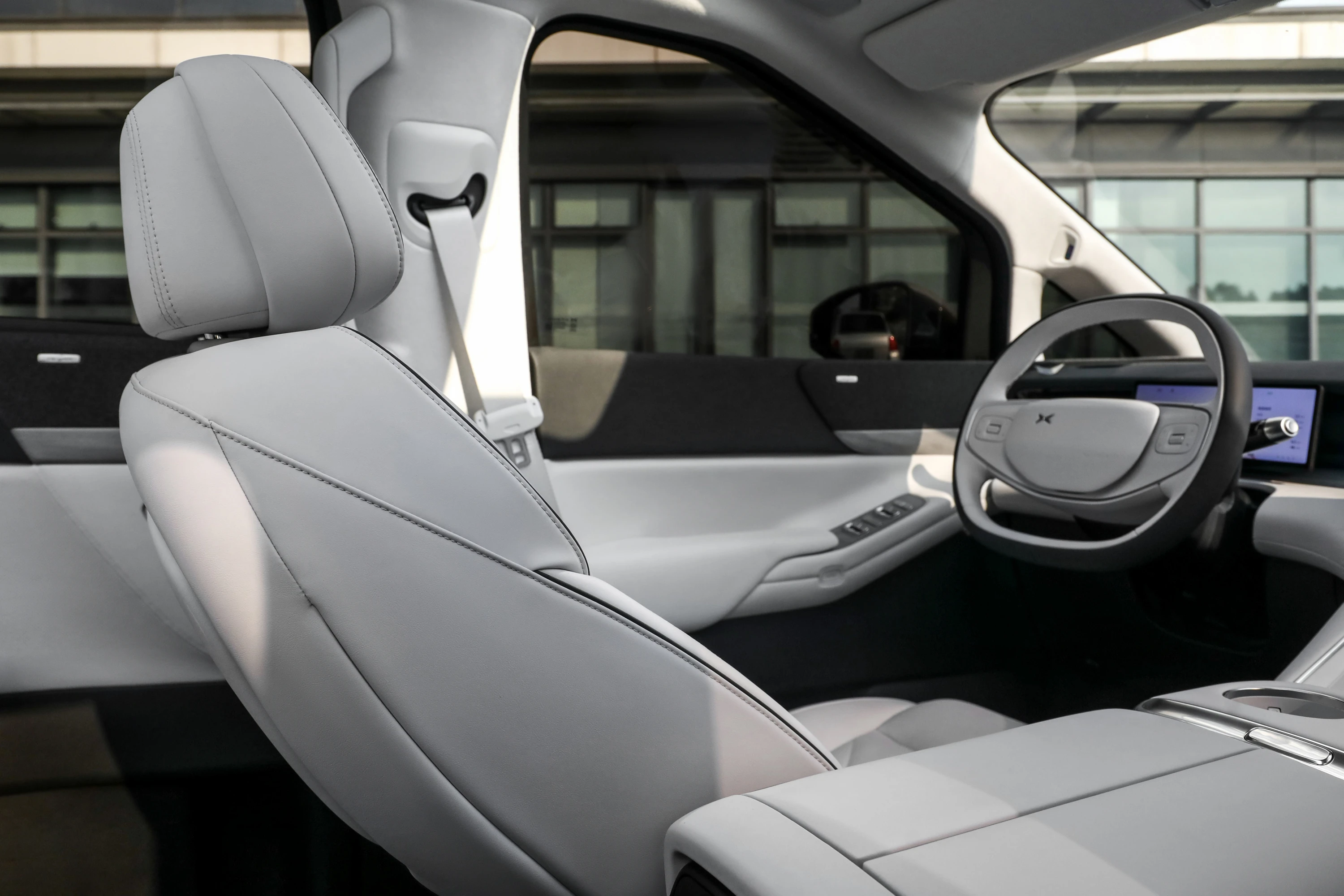 XPENG X9 AWD Performance firstrowseats view