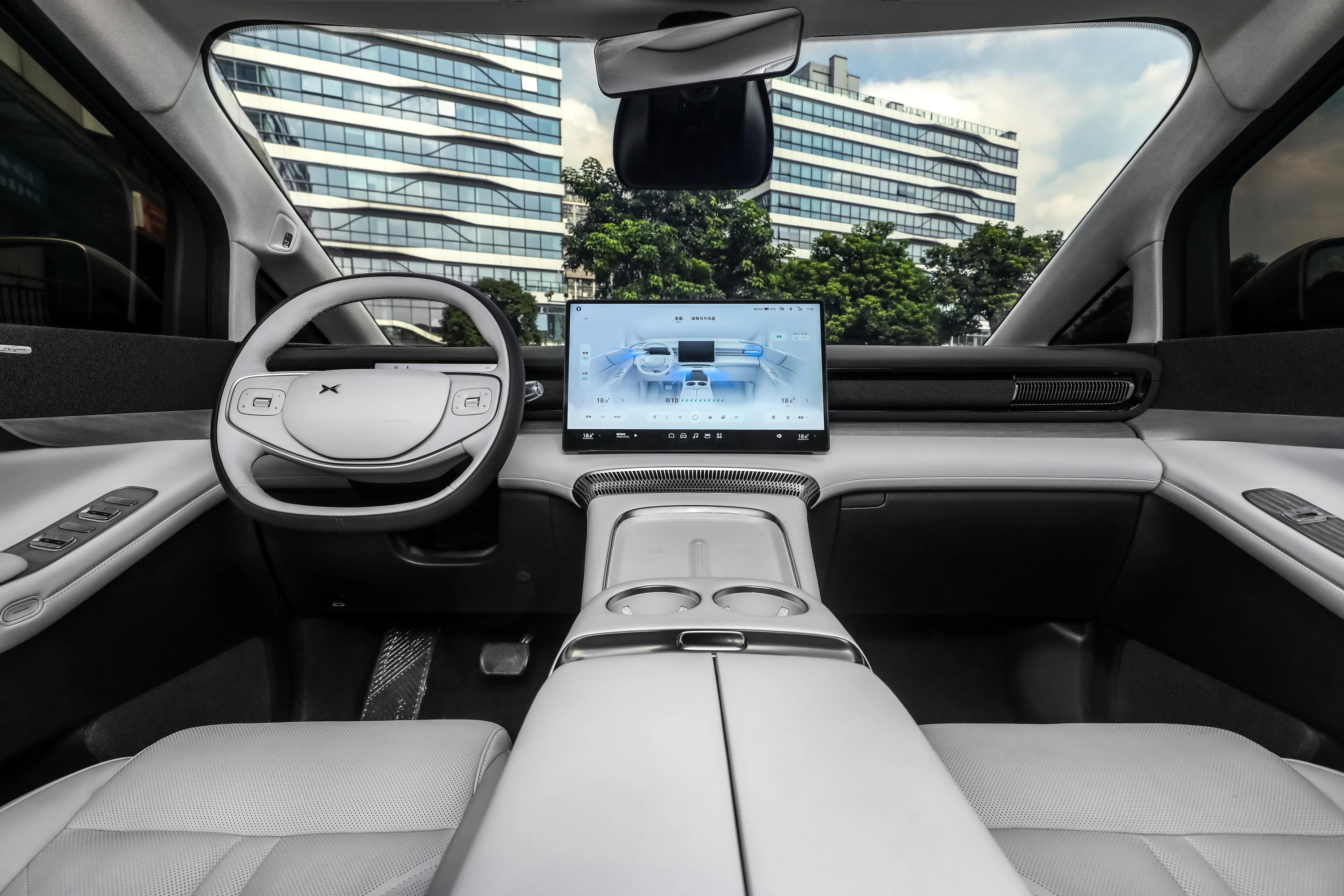 XPENG X9 AWD Performance unknown view