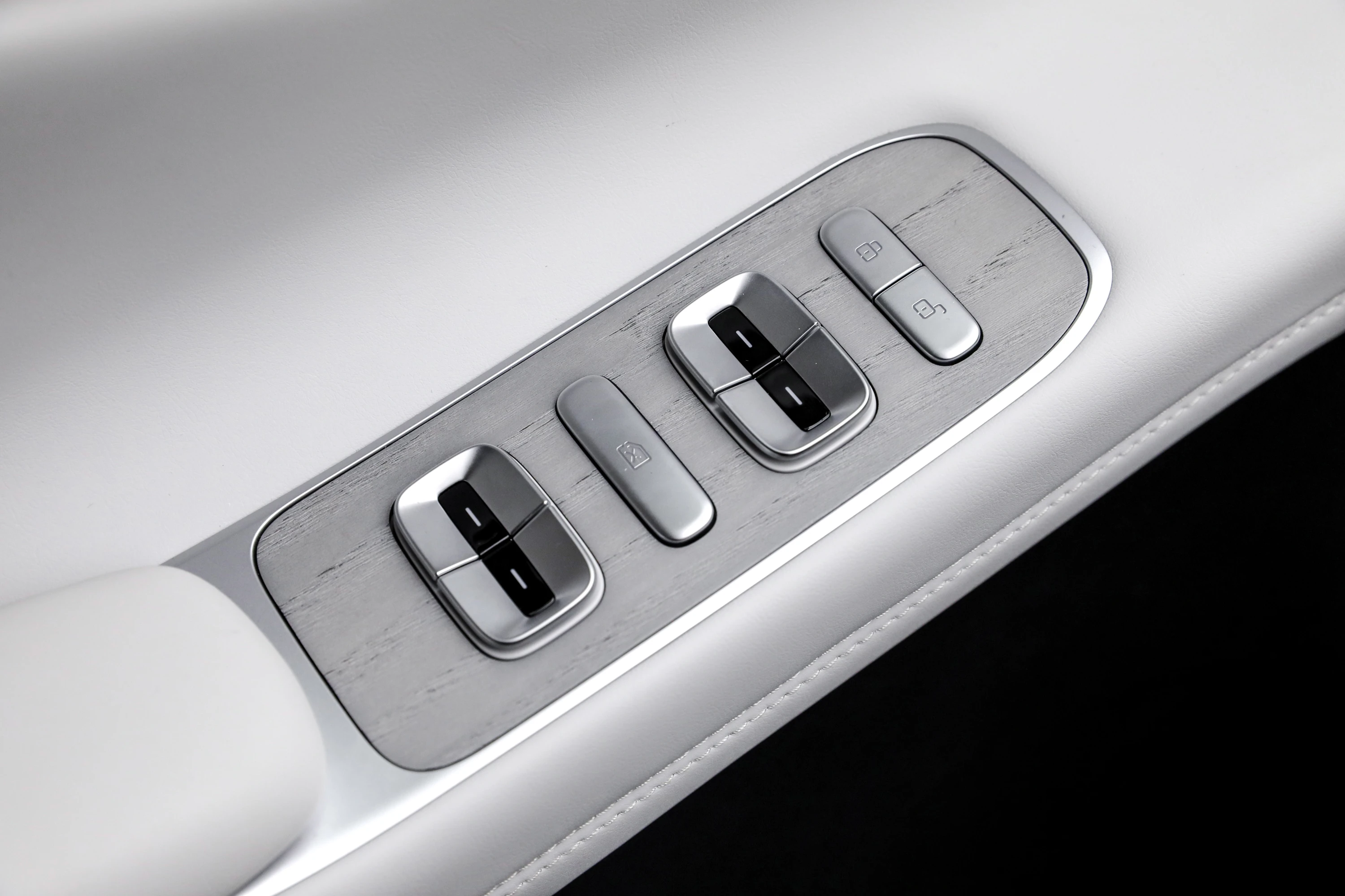 XPENG X9 AWD Performance interiordetail view