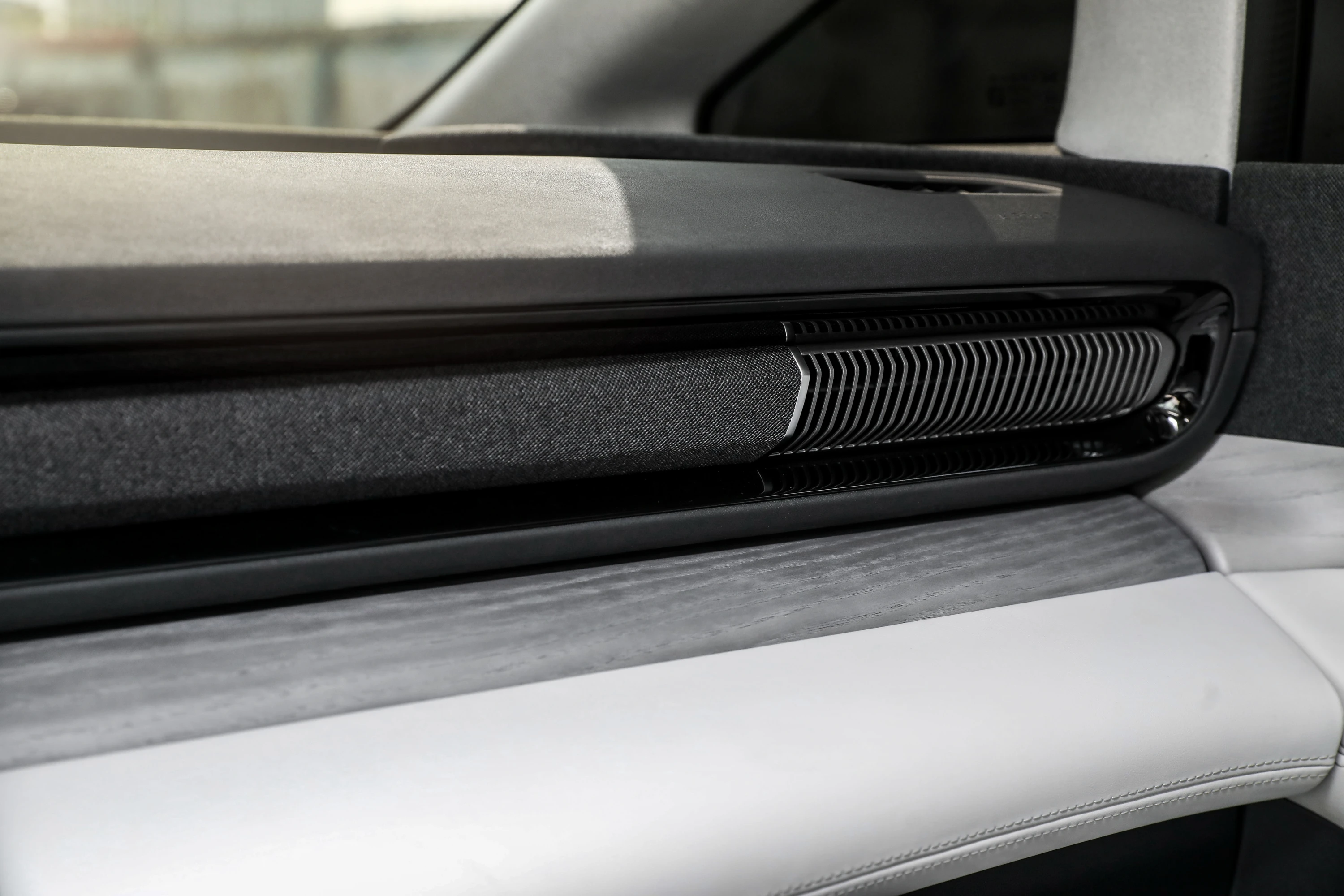 XPENG X9 AWD Performance interiordetails view