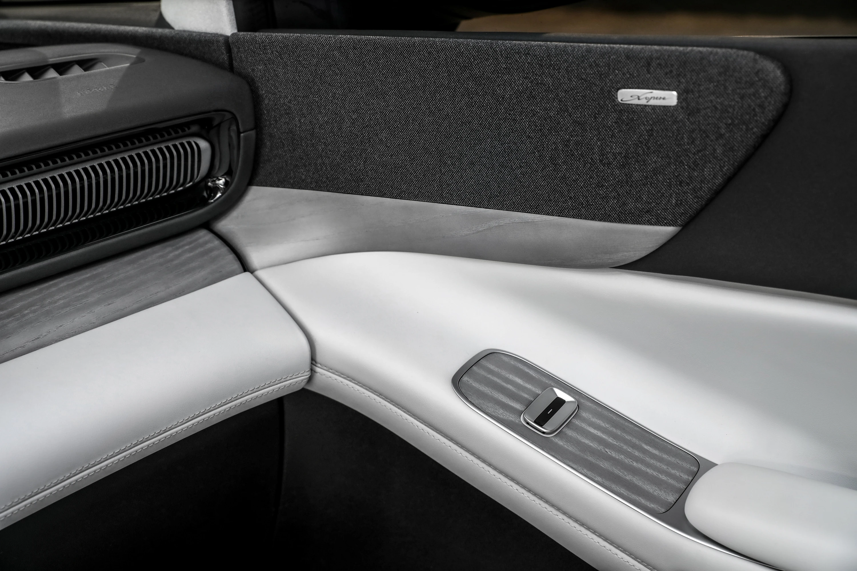XPENG X9 FWD Long Range interiordetail view