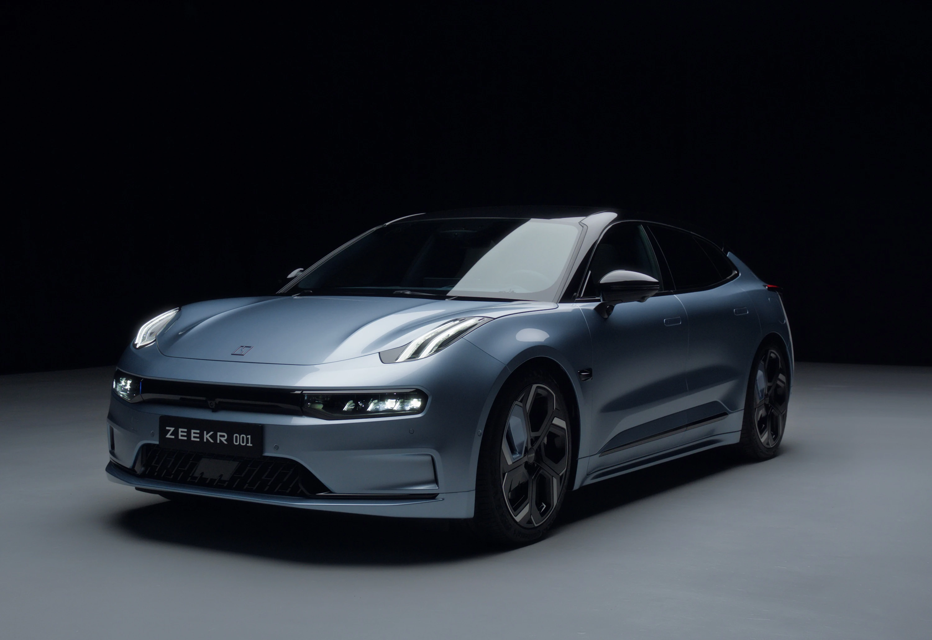 Zeekr 001 Performance AWD exterior view