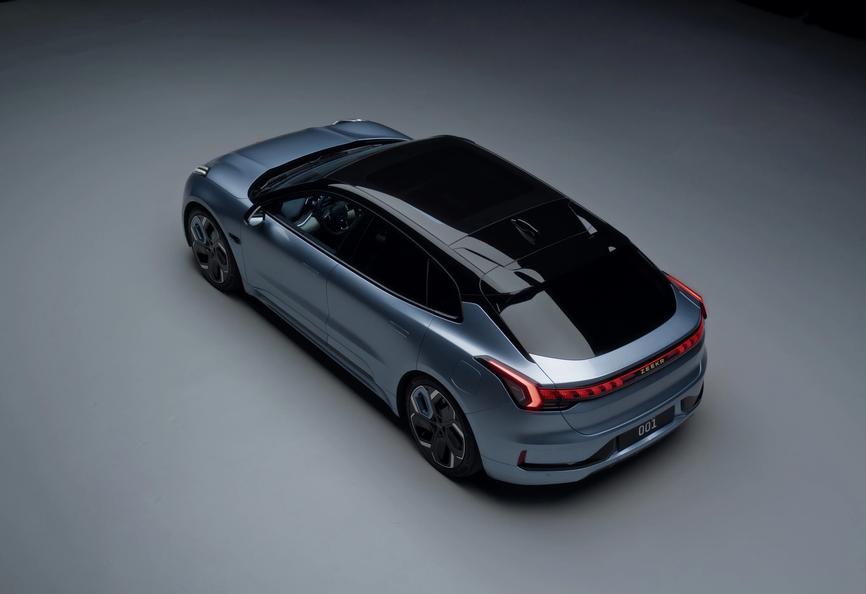 Zeekr 001 Performance AWD exterior view