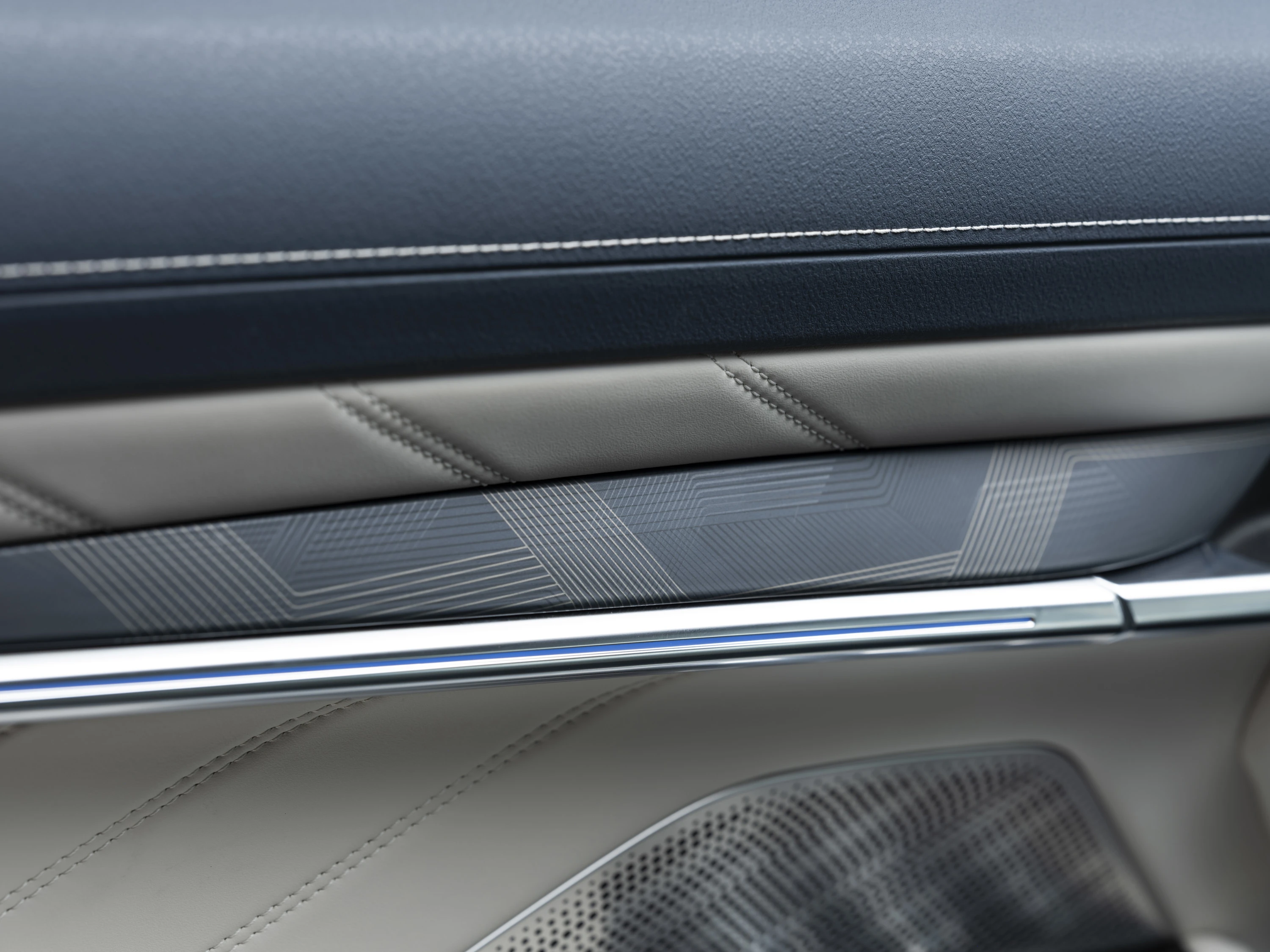 Zeekr 001 Performance AWD interior view