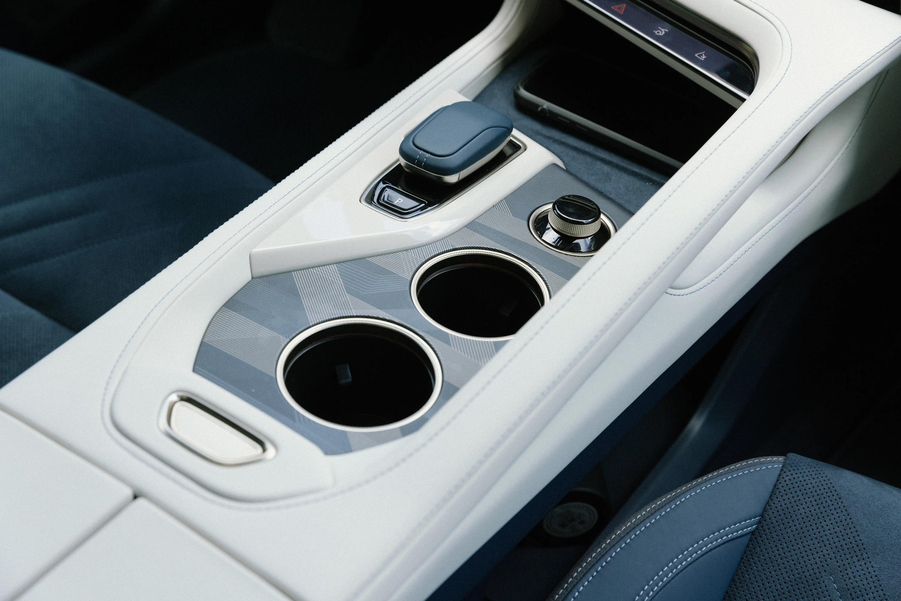 Zeekr 001 Performance AWD interior view