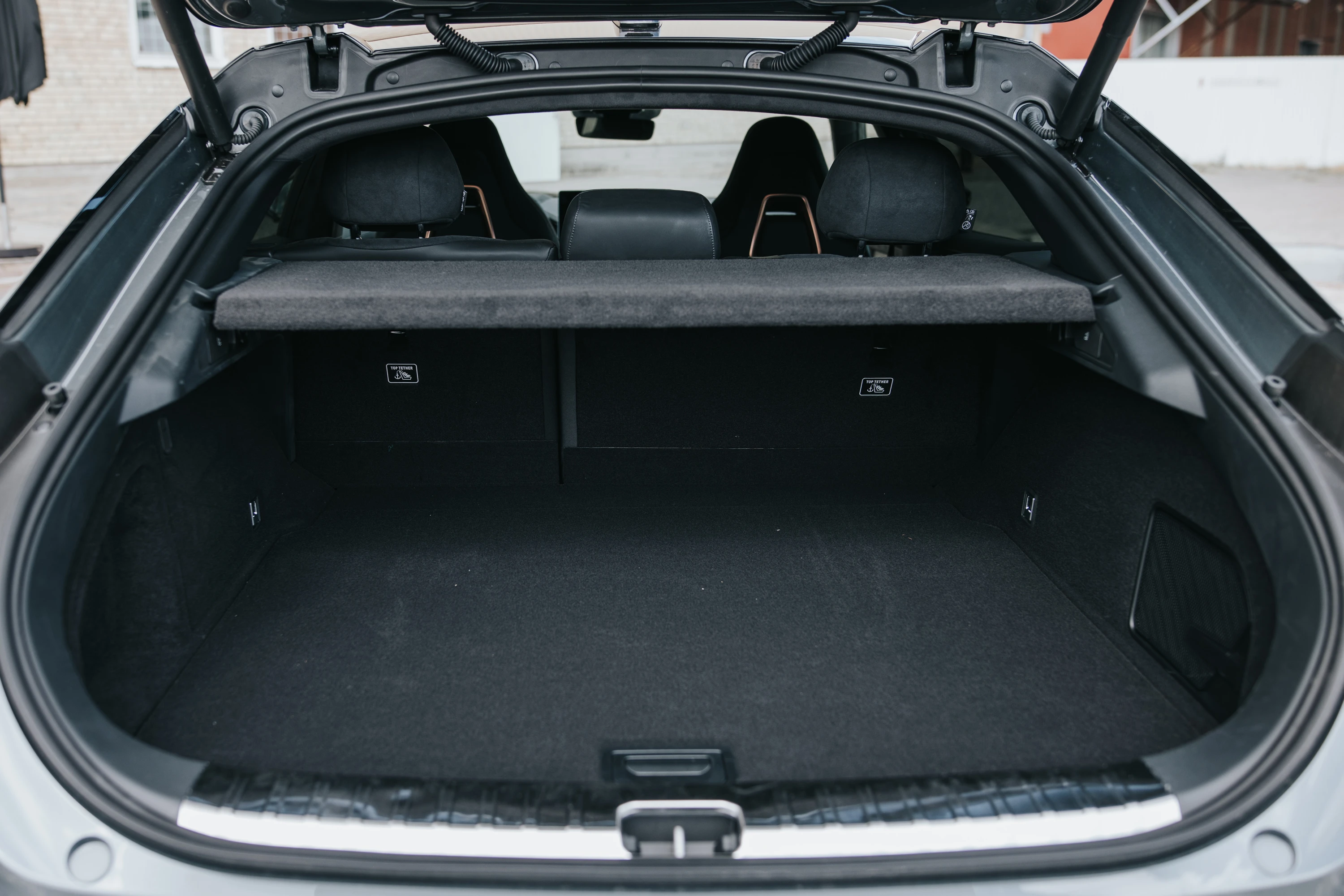 Zeekr 001 Performance AWD trunk view