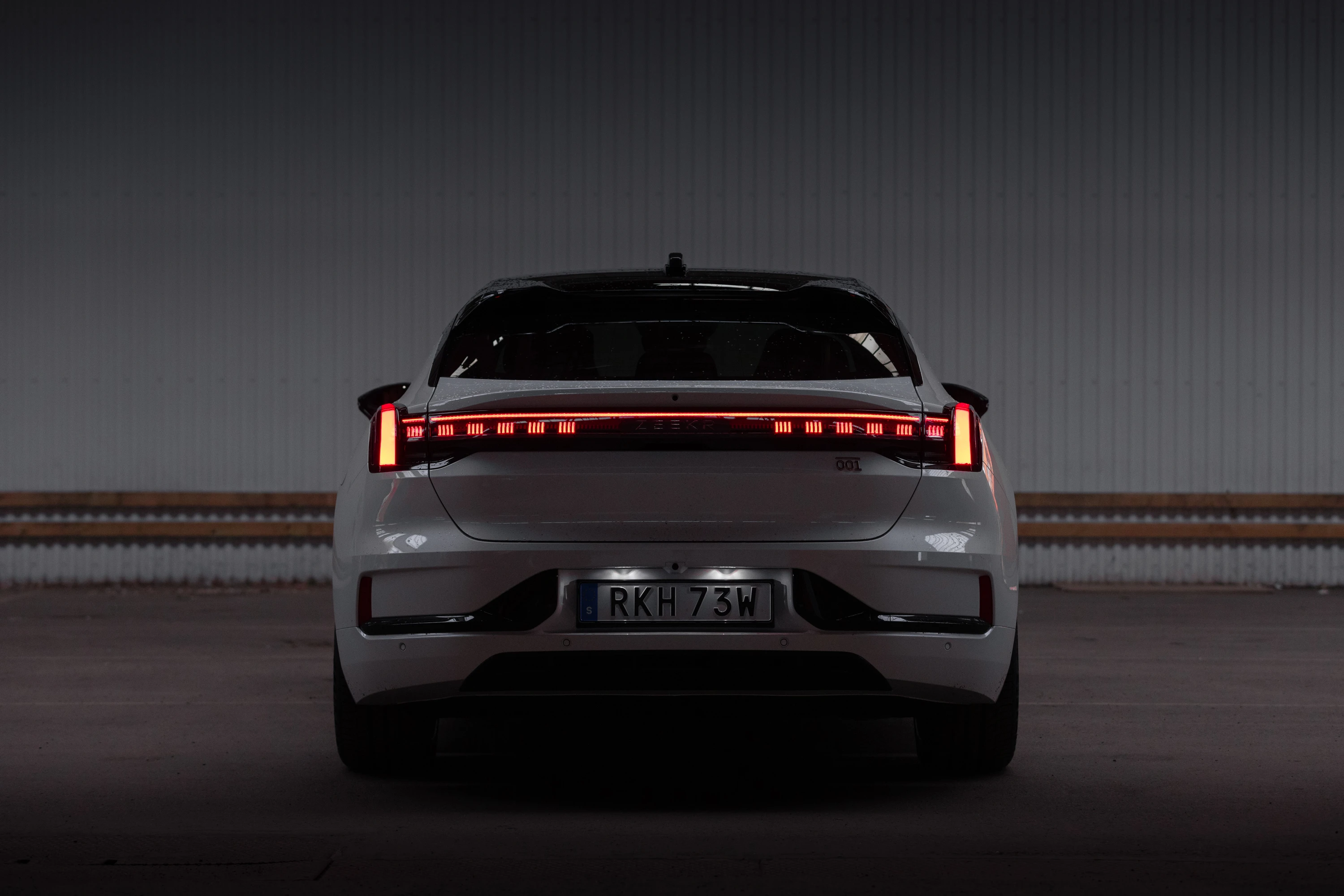 Zeekr 001 Performance AWD rearlights view